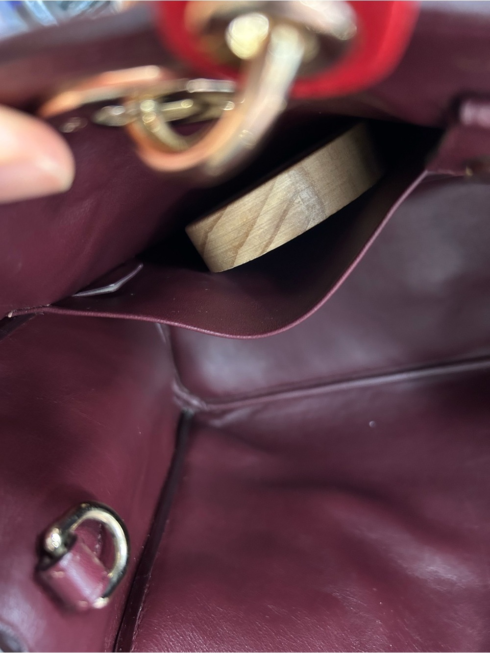 ❤️Dior Diorissimo Pebbled Leather light Gold Hardware and Detachable Pouch - Picture 8 of 9